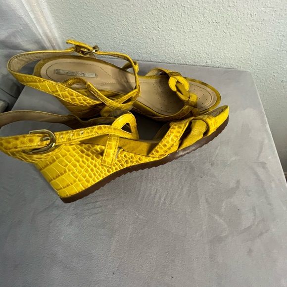 Geox Yellow Braided Strap Sandals - Picture 2 of 5